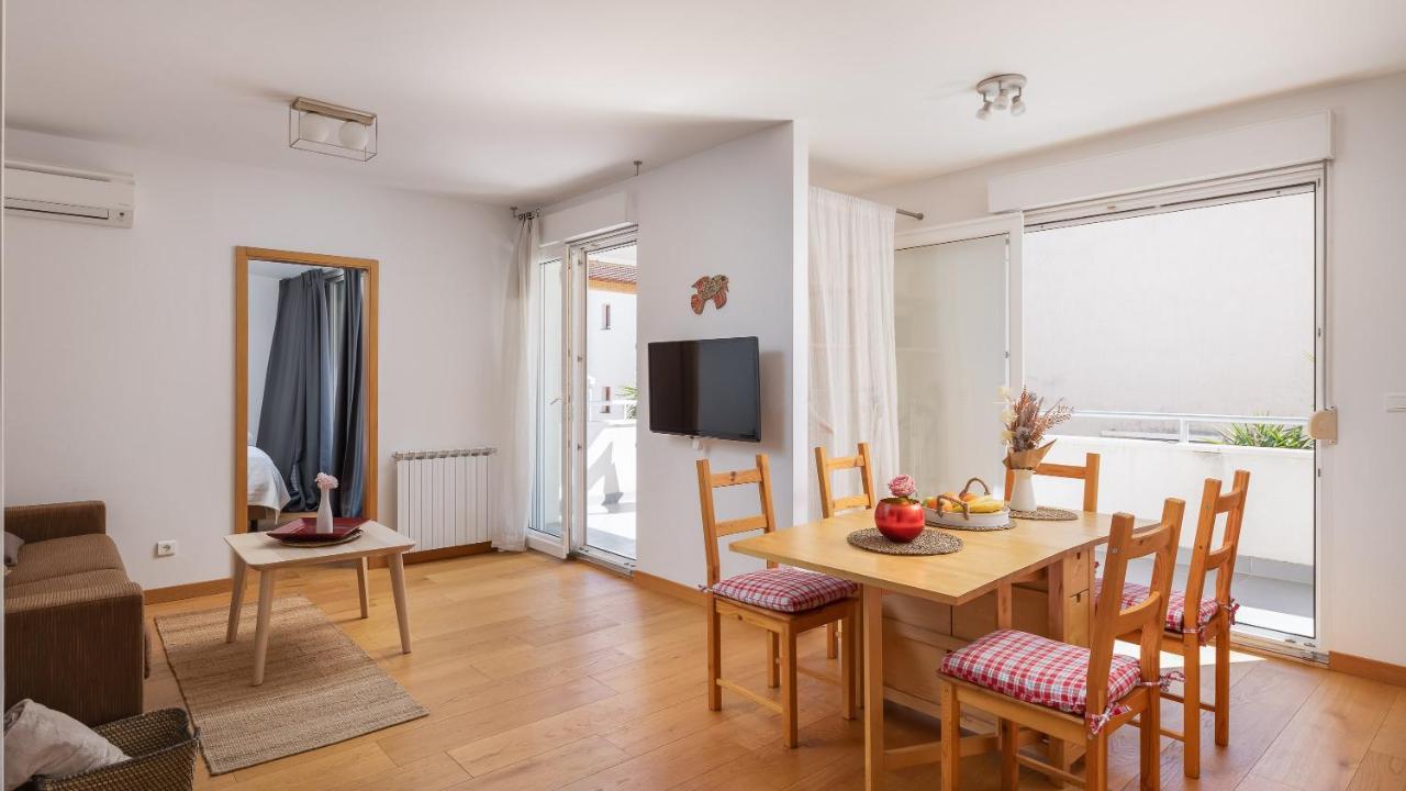 Modern Apt With Terrace 4 Min Walk To The Beach Сплит Екстериор снимка