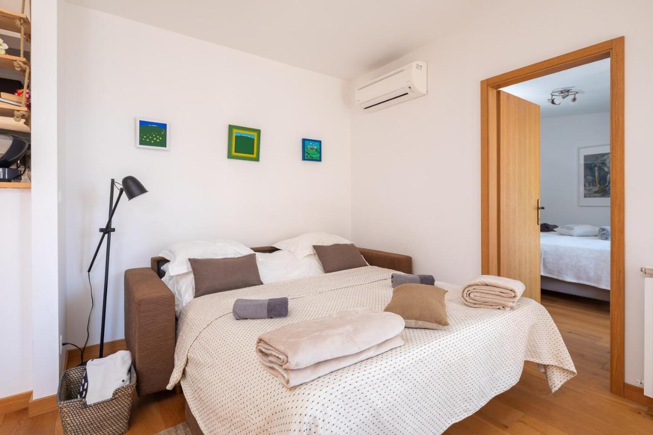 Modern Apt With Terrace 4 Min Walk To The Beach Сплит Екстериор снимка